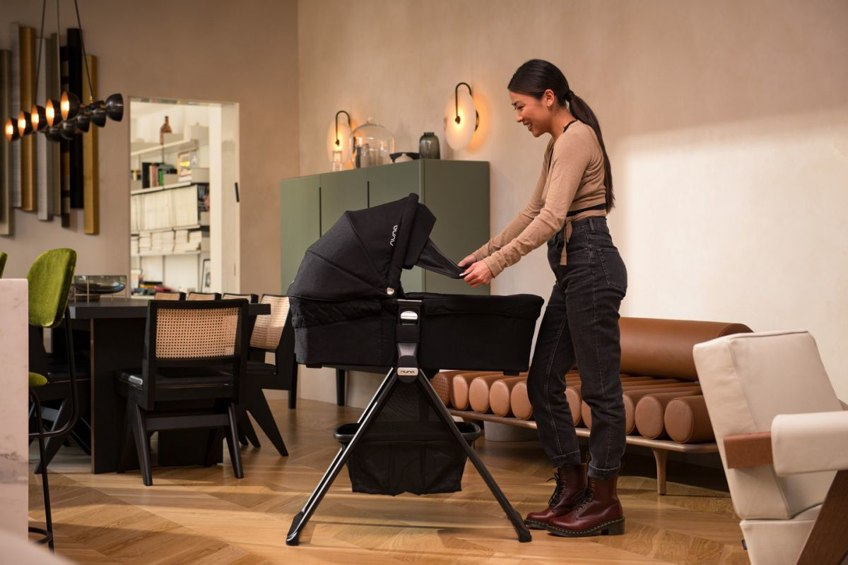 MIXX Bassinet Stand Caviar by Nuna