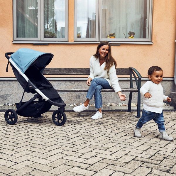 Picture of Spring Stroller Soft Beige on Black | Thule